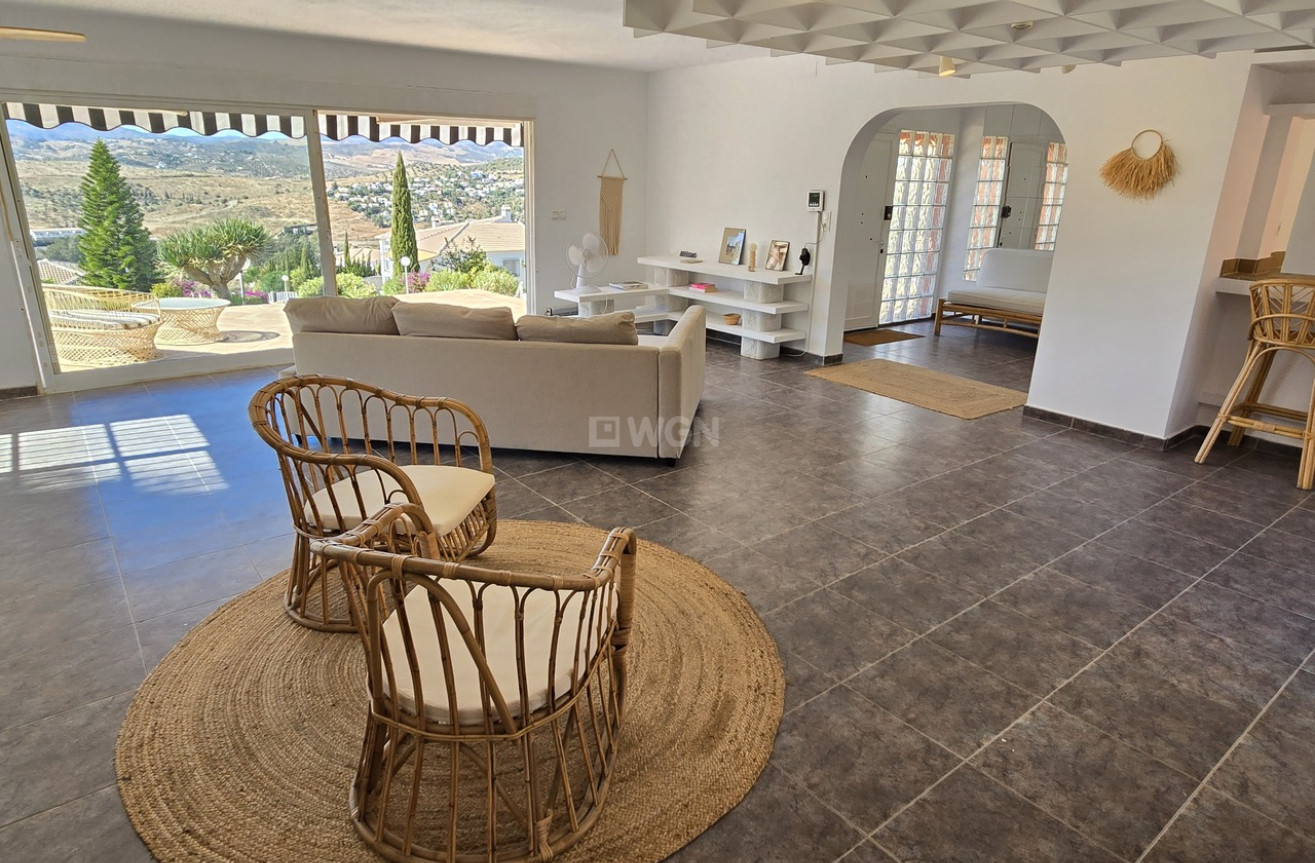 Odsprzedaż - Villa - Alcaucín - Inland