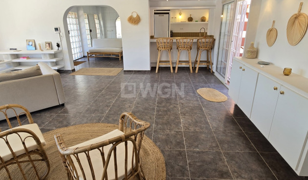 Odsprzedaż - Villa - Alcaucín - Inland