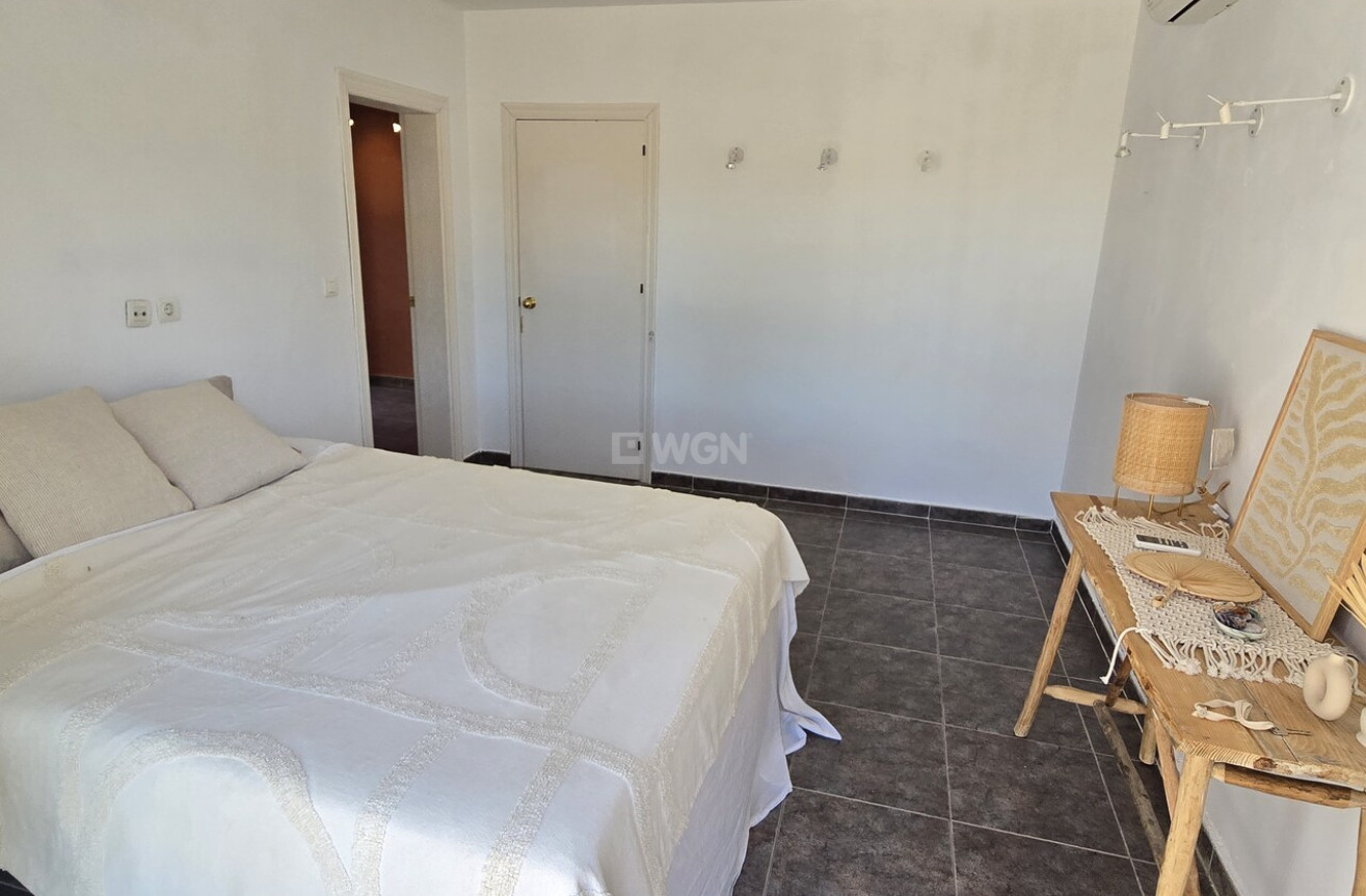 Odsprzedaż - Villa - Alcaucín - Inland