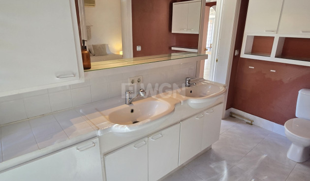 Odsprzedaż - Villa - Alcaucín - Inland