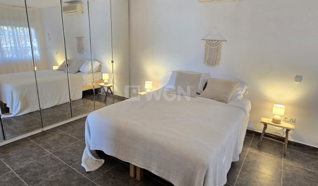 Odsprzedaż - Villa - Alcaucín - Inland