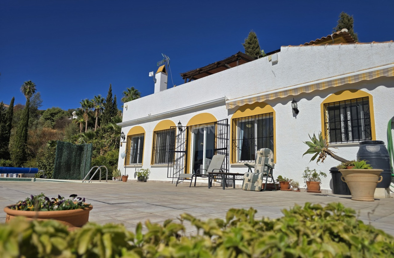 Odsprzedaż - Villa - Vinuela - Inland