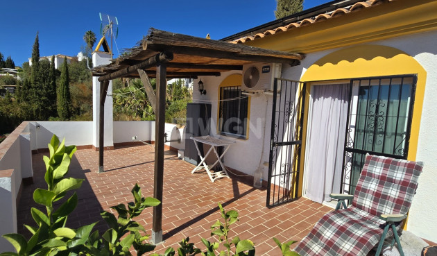 Odsprzedaż - Villa - Vinuela - Inland