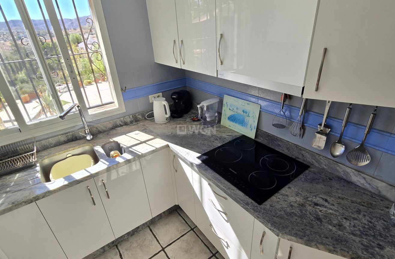 Odsprzedaż - Villa - Vinuela - Inland