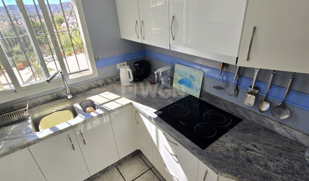 Odsprzedaż - Villa - Vinuela - Inland