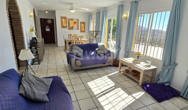 Odsprzedaż - Villa - Vinuela - Inland