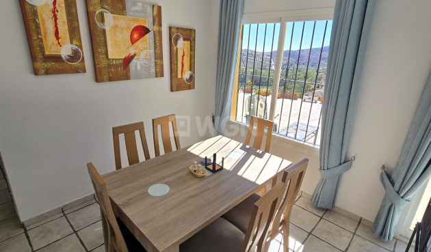 Odsprzedaż - Villa - Vinuela - Inland