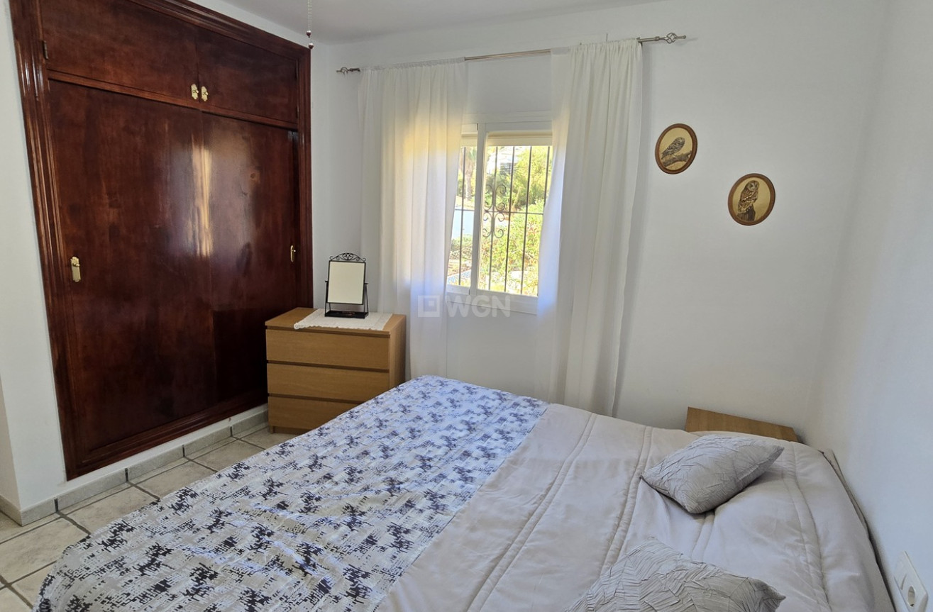 Odsprzedaż - Villa - Vinuela - Inland