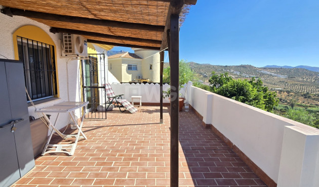 Odsprzedaż - Villa - Vinuela - Inland