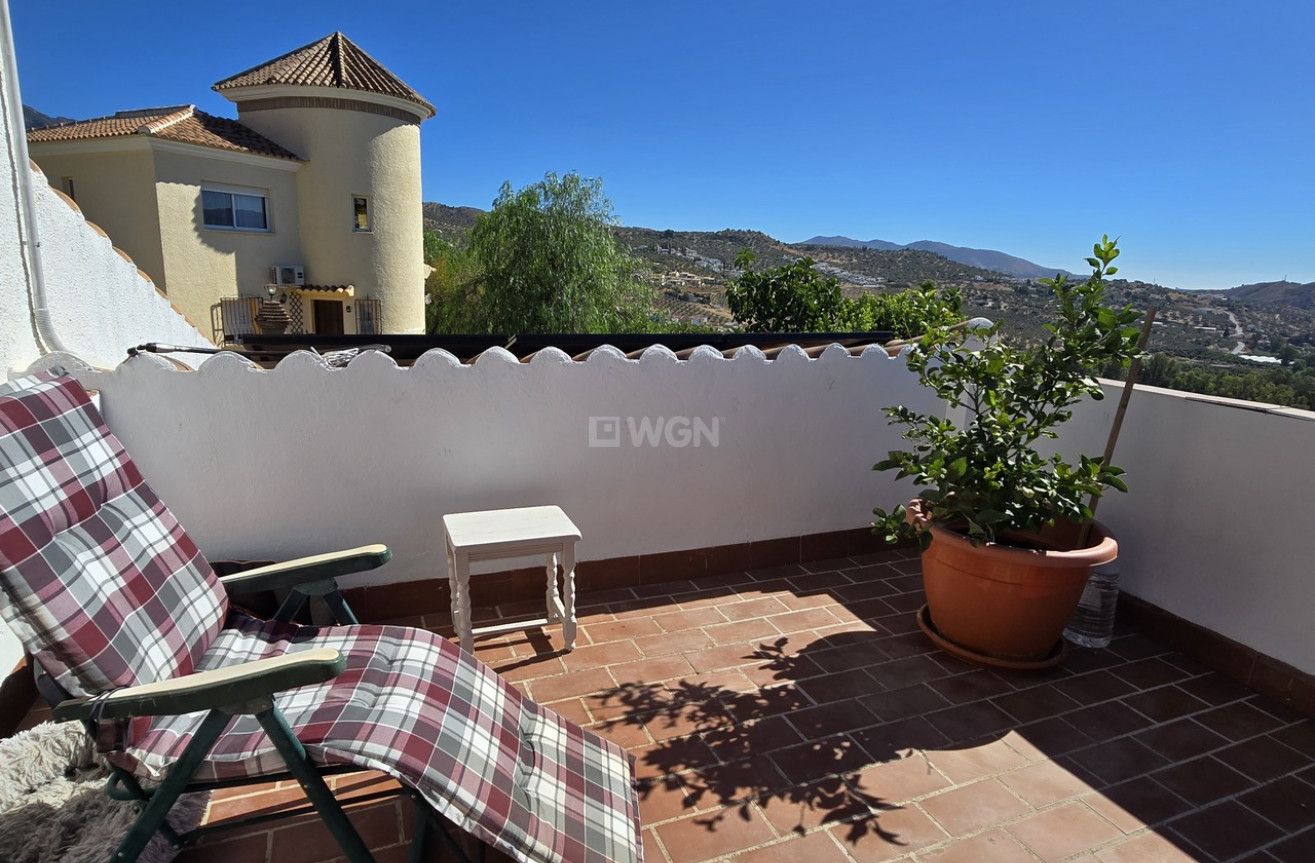 Odsprzedaż - Villa - Vinuela - Inland