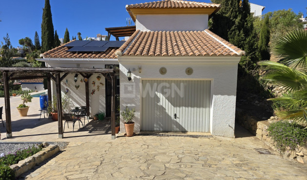 Odsprzedaż - Villa - Vinuela - Inland