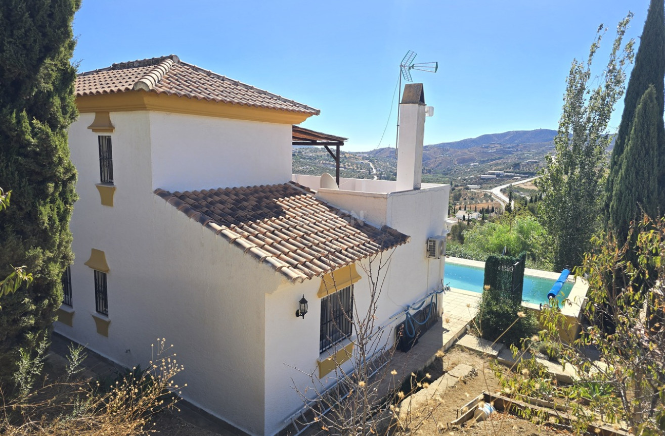 Odsprzedaż - Villa - Vinuela - Inland