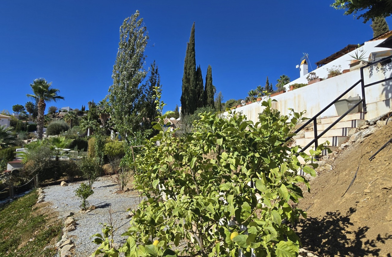 Odsprzedaż - Villa - Vinuela - Inland