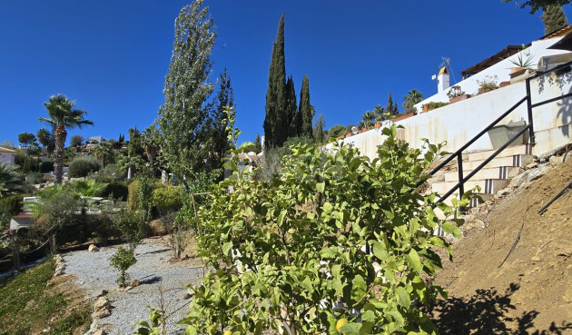 Odsprzedaż - Villa - Vinuela - Inland