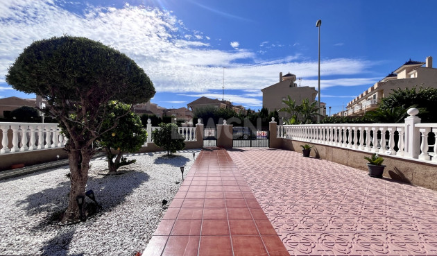 Reventa - Adosado - La Zenia - Costa Blanca