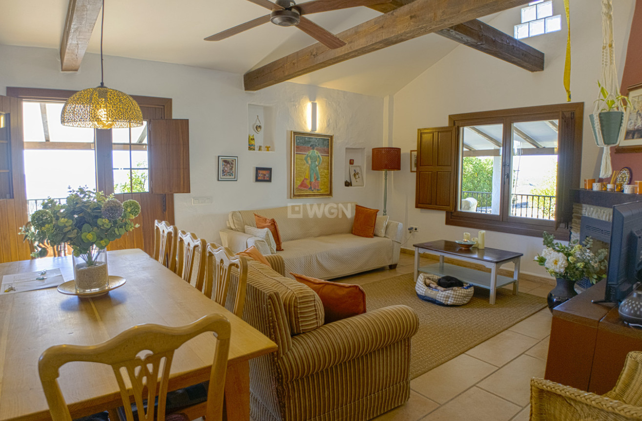 Resale - Villa - Canillas de Aceituno - Inland