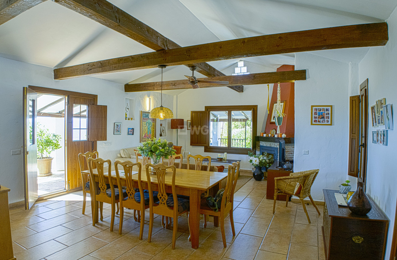 Resale - Villa - Canillas de Aceituno - Inland