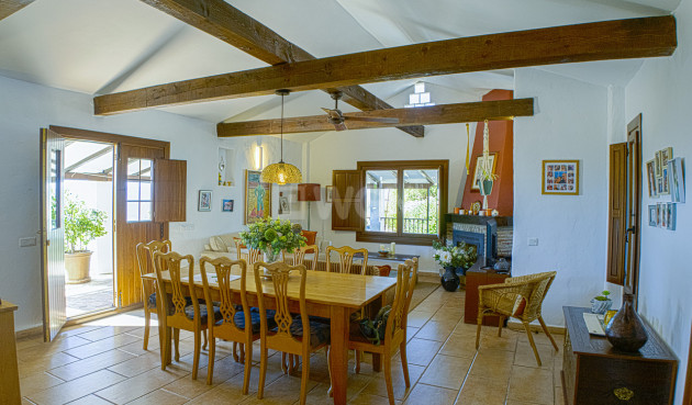 Resale - Villa - Canillas de Aceituno - Inland