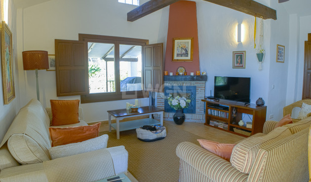 Resale - Villa - Canillas de Aceituno - Inland