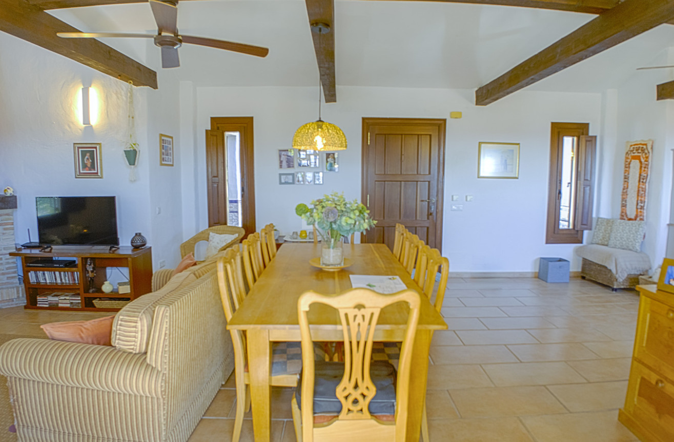 Resale - Villa - Canillas de Aceituno - Inland