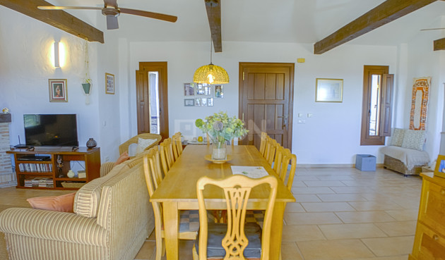 Resale - Villa - Canillas de Aceituno - Inland