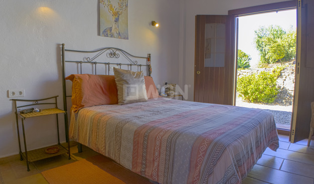 Resale - Villa - Canillas de Aceituno - Inland