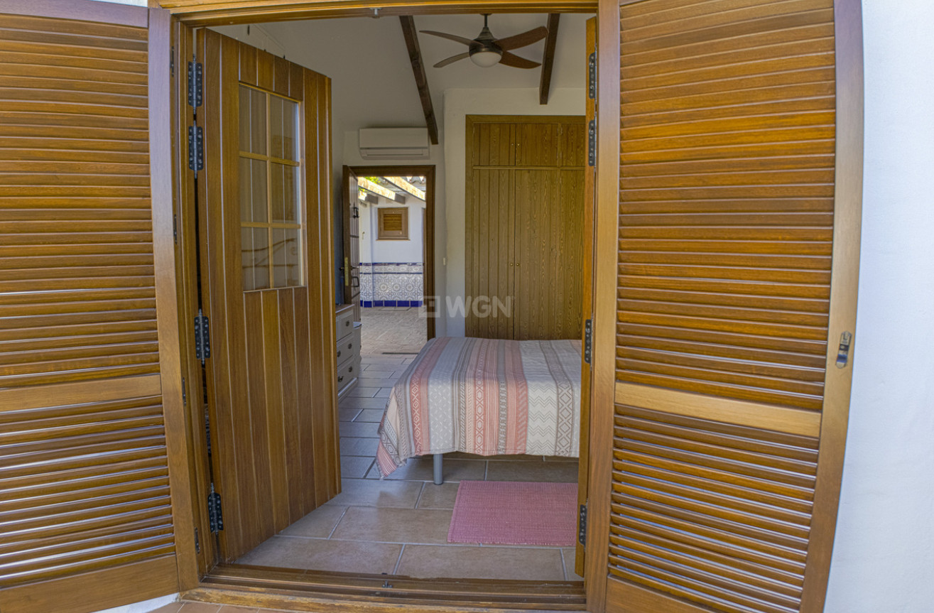 Resale - Villa - Canillas de Aceituno - Inland