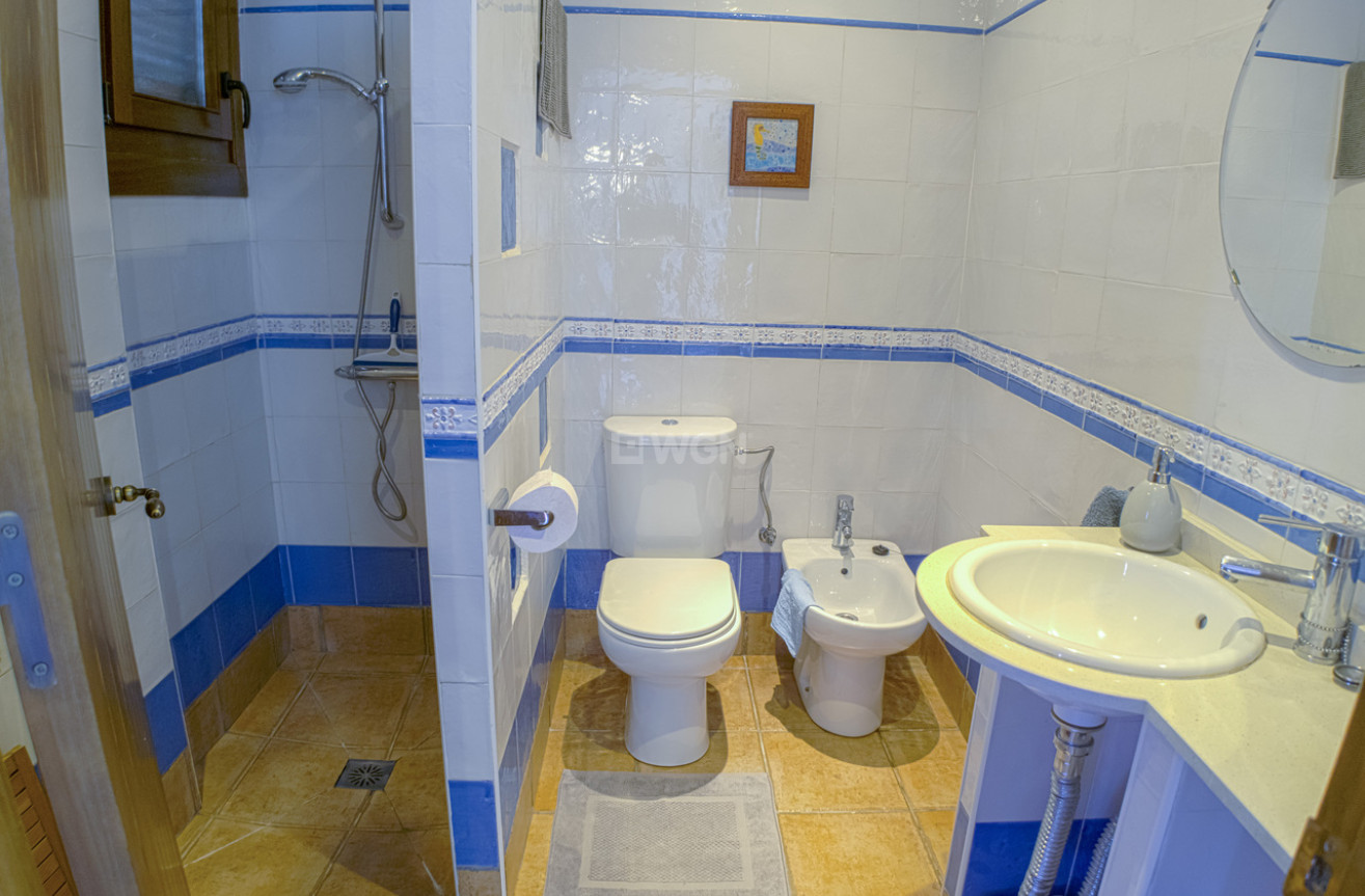 Resale - Villa - Canillas de Aceituno - Inland