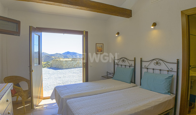 Resale - Villa - Canillas de Aceituno - Inland