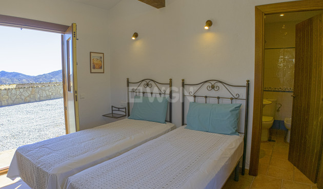 Resale - Villa - Canillas de Aceituno - Inland