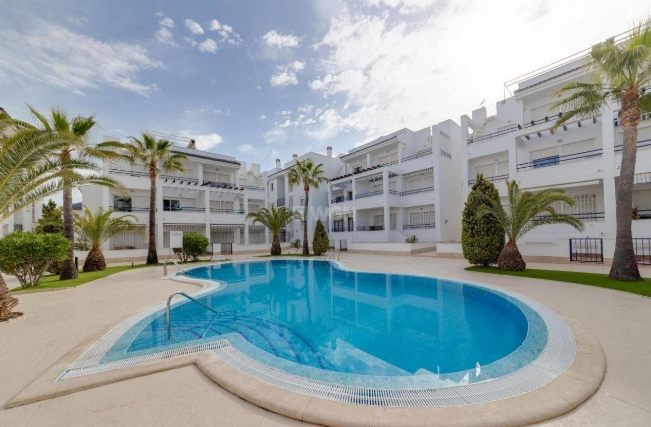 Resale - Apartment / flat - Torrevieja - La Veleta