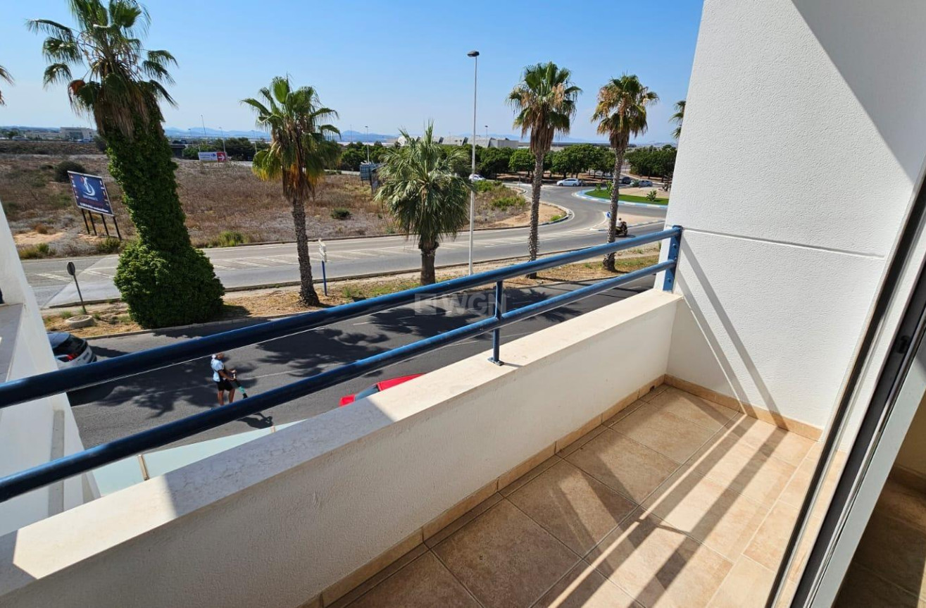 Resale - Apartment / flat - Torrevieja - La Veleta