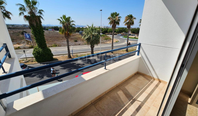 Resale - Apartment / flat - Torrevieja - La Veleta