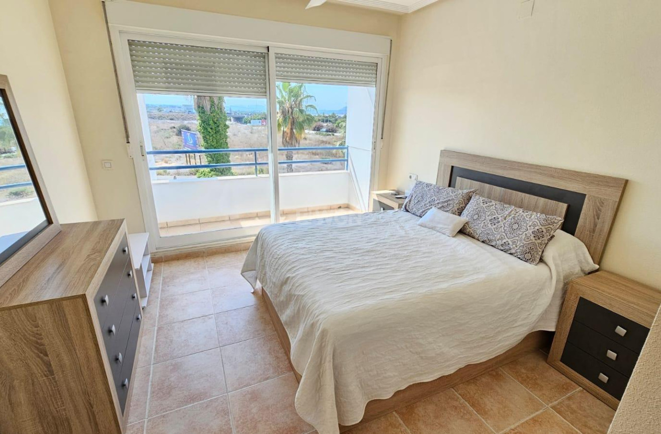 Resale - Apartment / flat - Torrevieja - La Veleta
