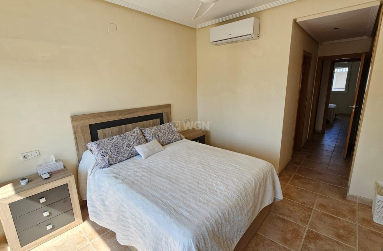 Resale - Apartment / flat - Torrevieja - La Veleta