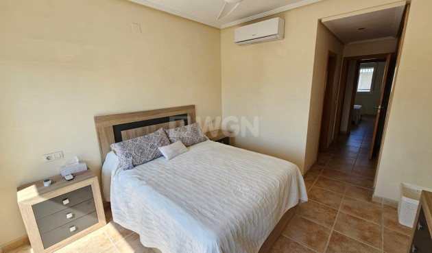 Resale - Apartment / flat - Torrevieja - La Veleta