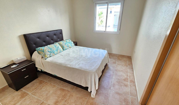 Resale - Apartment / flat - Torrevieja - La Veleta