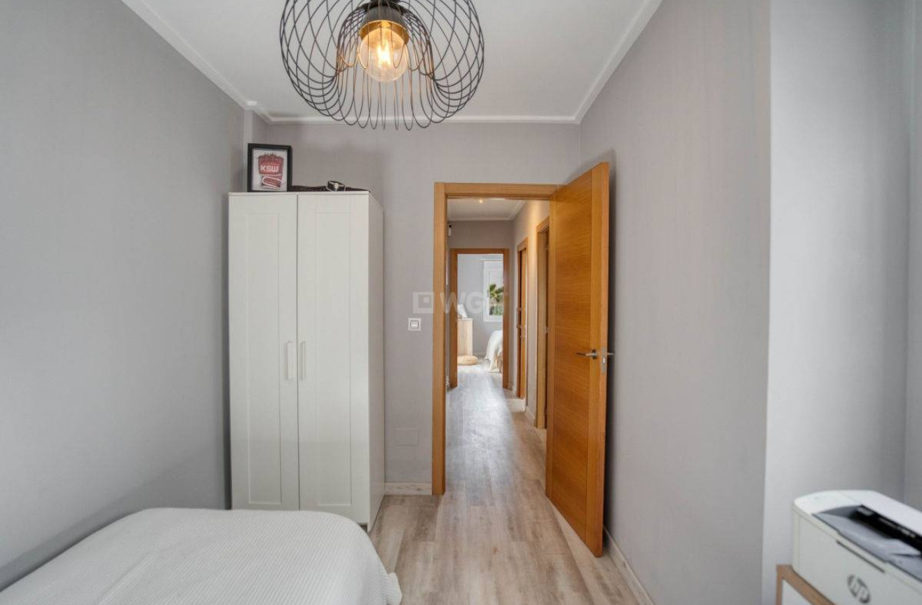 Resale - Apartment / flat - Torrevieja - Los Balcones - Los Altos del Edén