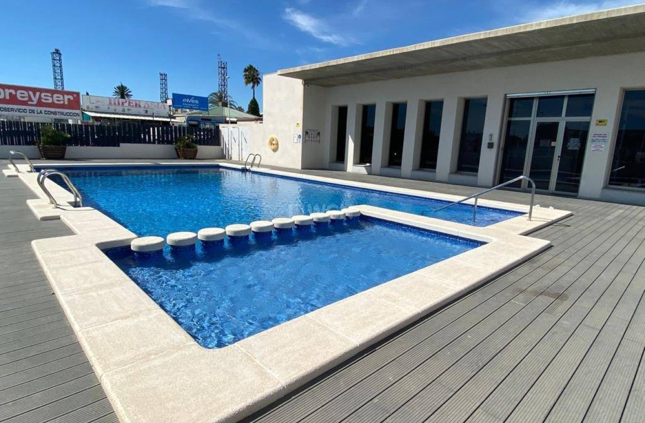 Resale - Apartment / flat - Orihuela Costa - Villamartín