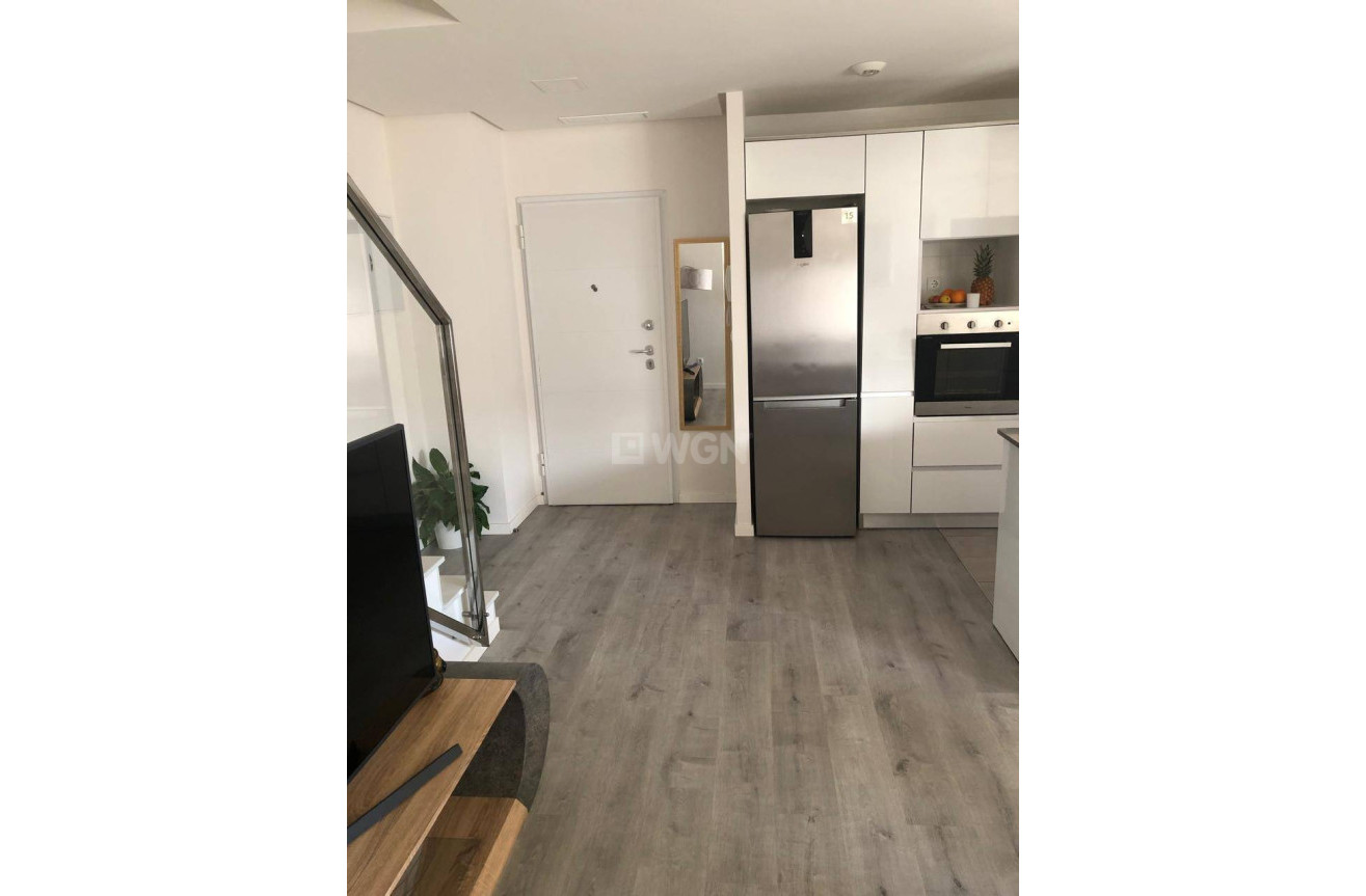 Resale - Apartment / flat - Orihuela Costa - Villamartín