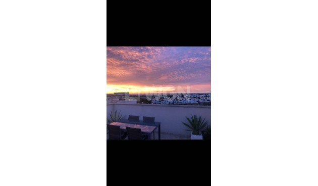 Resale - Apartment / flat - Orihuela Costa - Villamartín