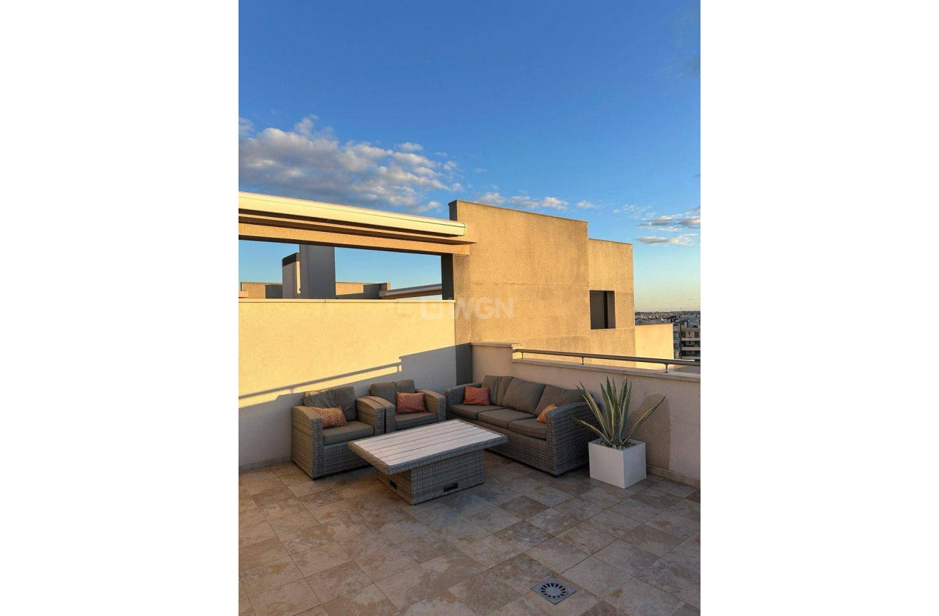 Resale - Apartment / flat - Orihuela Costa - Villamartín