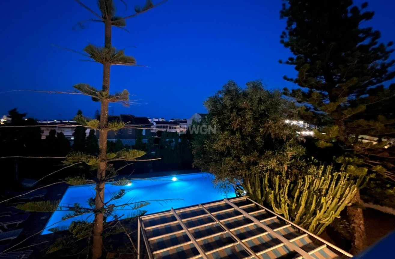 Odsprzedaż - Villa - Los Balcones - Costa Blanca