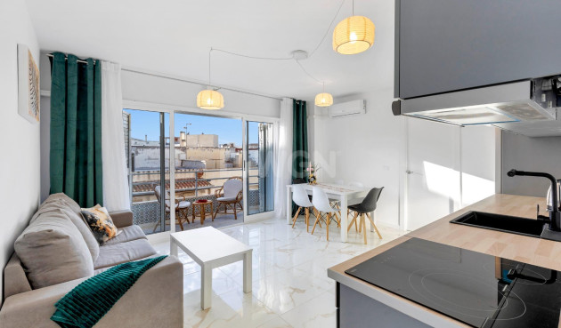 Resale - Apartment / flat - Torrevieja - La Mata