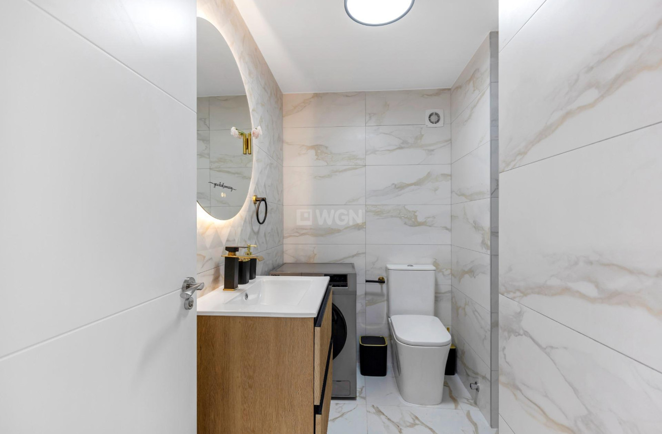 Resale - Apartment / flat - Torrevieja - La Mata