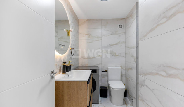 Resale - Apartment / flat - Torrevieja - La Mata