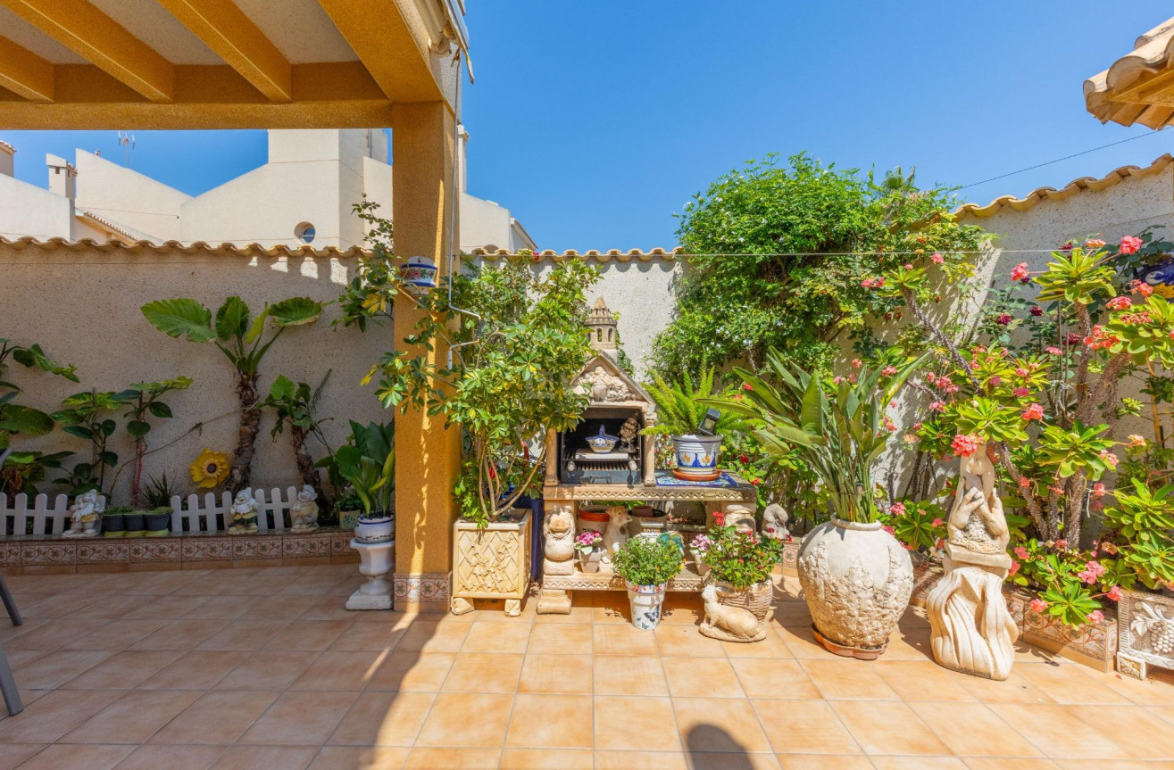 Odsprzedaż - Kamienica - Torrevieja - Los Frutales