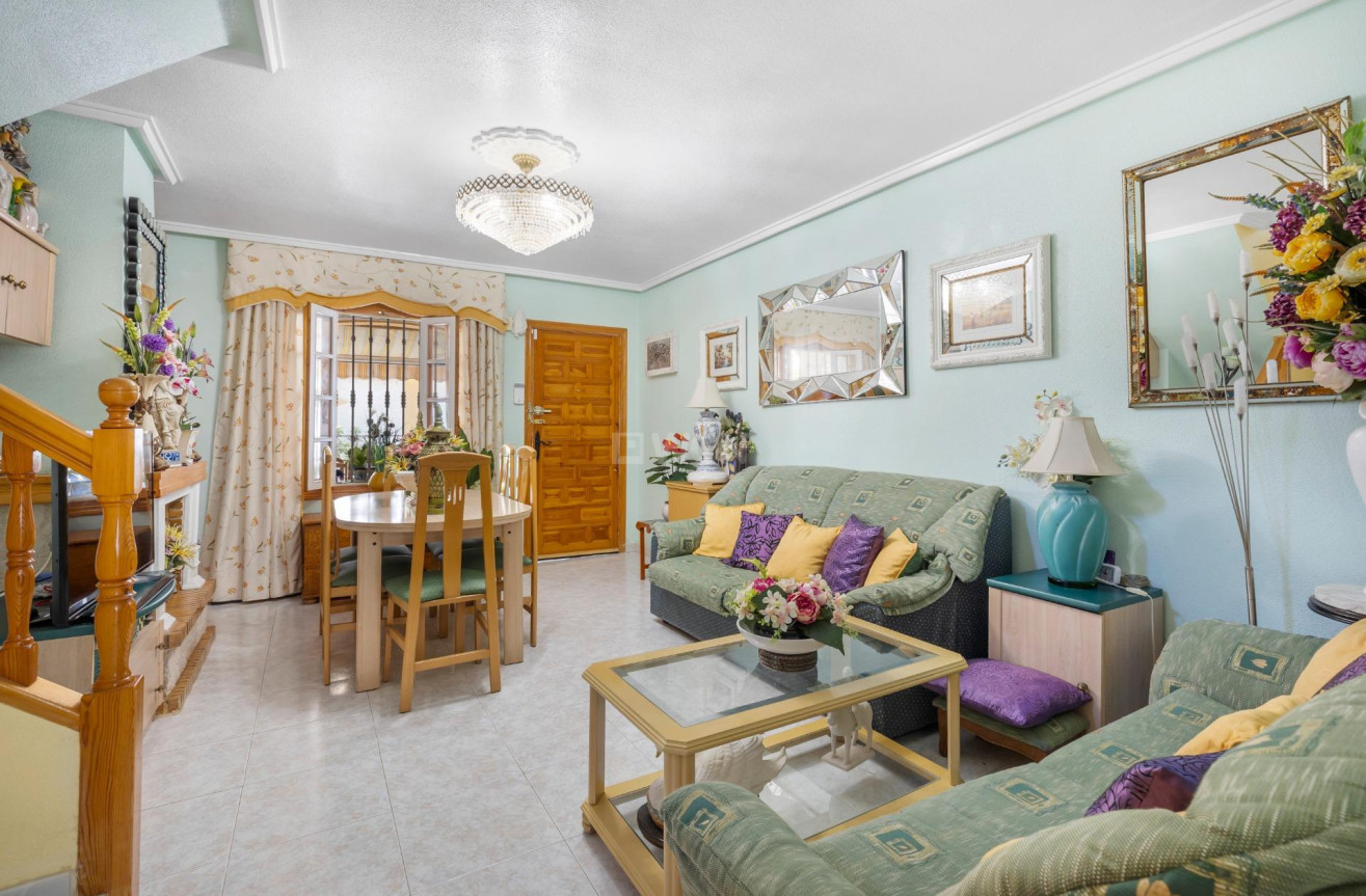 Odsprzedaż - Kamienica - Torrevieja - Los Frutales