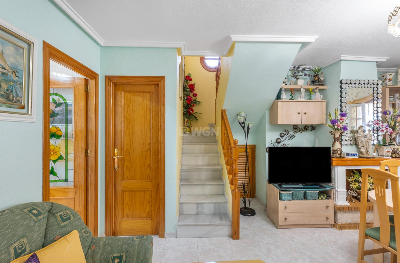 Odsprzedaż - Kamienica - Torrevieja - Los Frutales