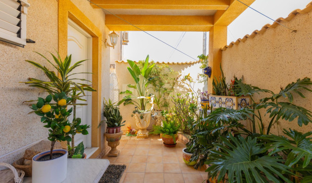 Odsprzedaż - Kamienica - Torrevieja - Los Frutales